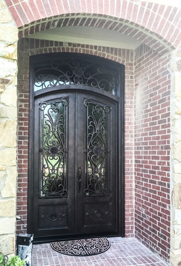 Eyebrow top double doors with copper finish